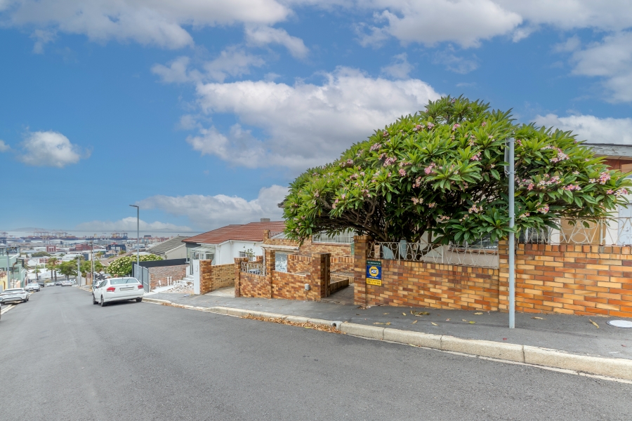 4 Bedroom Property for Sale in Walmer Estate Western Cape